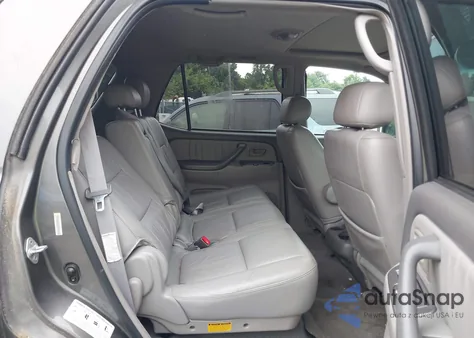 2003 Toyota Sequoia Limited V8 z USA, uszkodzony, nr VIN 5TDBT48A13S202514